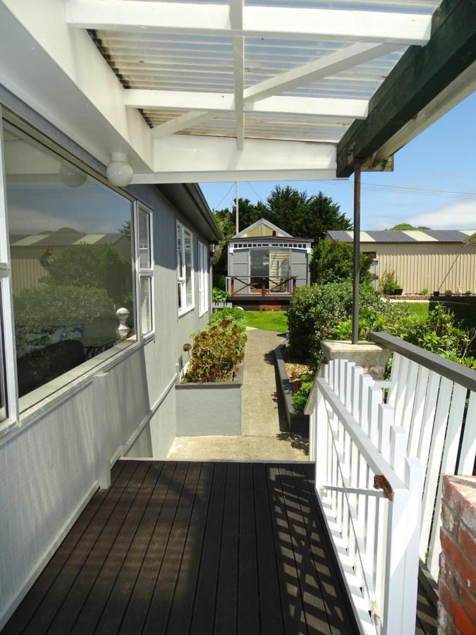 Relax In Riverton Villa Exterior photo